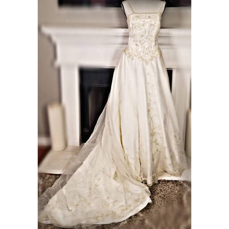 Off-White Wedding Dress - Size 0/2